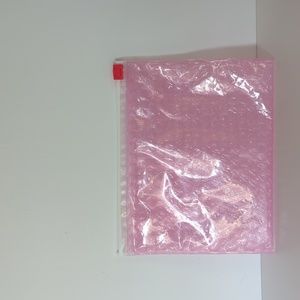✨ FREE Glossier Pouch - Medium